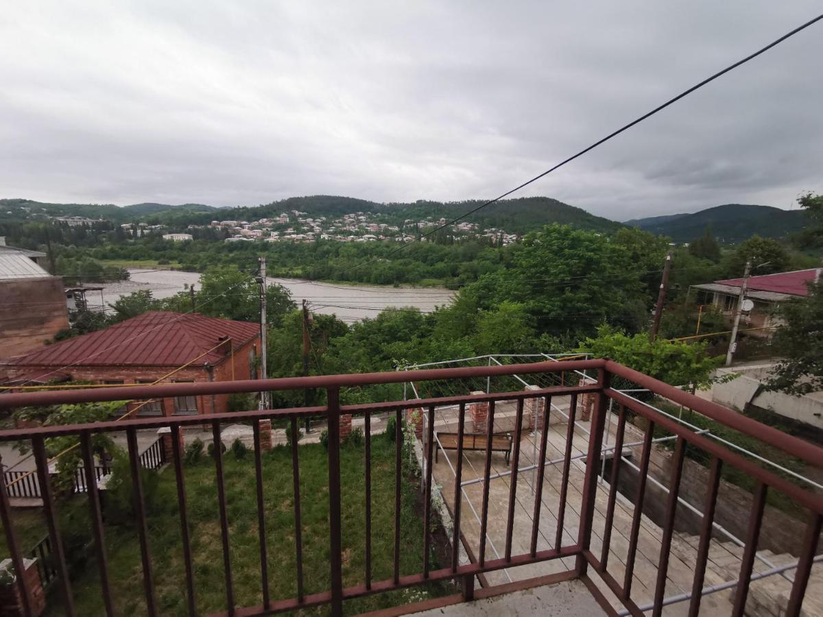 Guesthouse Luka Kutaisi Zewnętrze zdjęcie