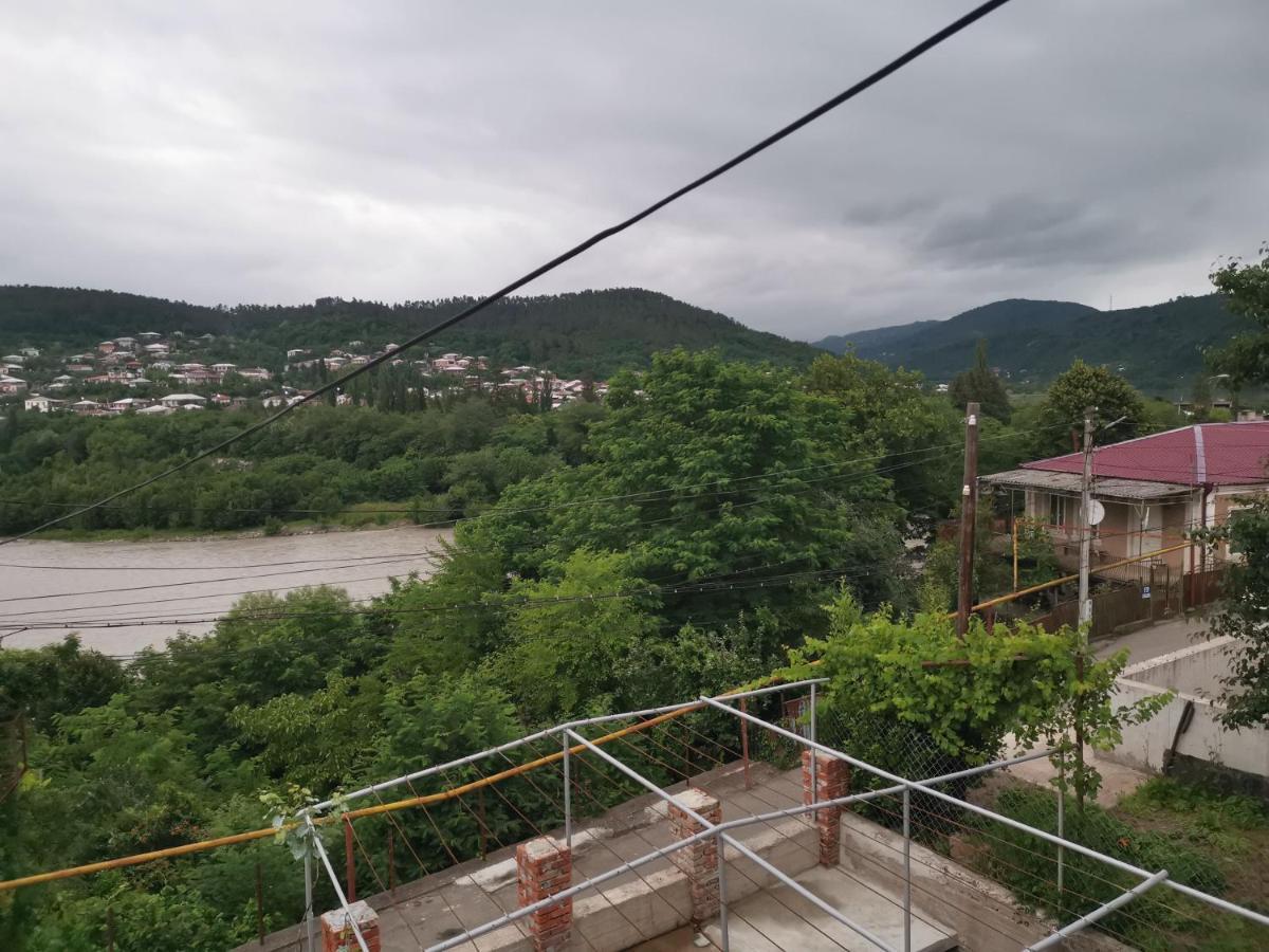 Guesthouse Luka Kutaisi Zewnętrze zdjęcie